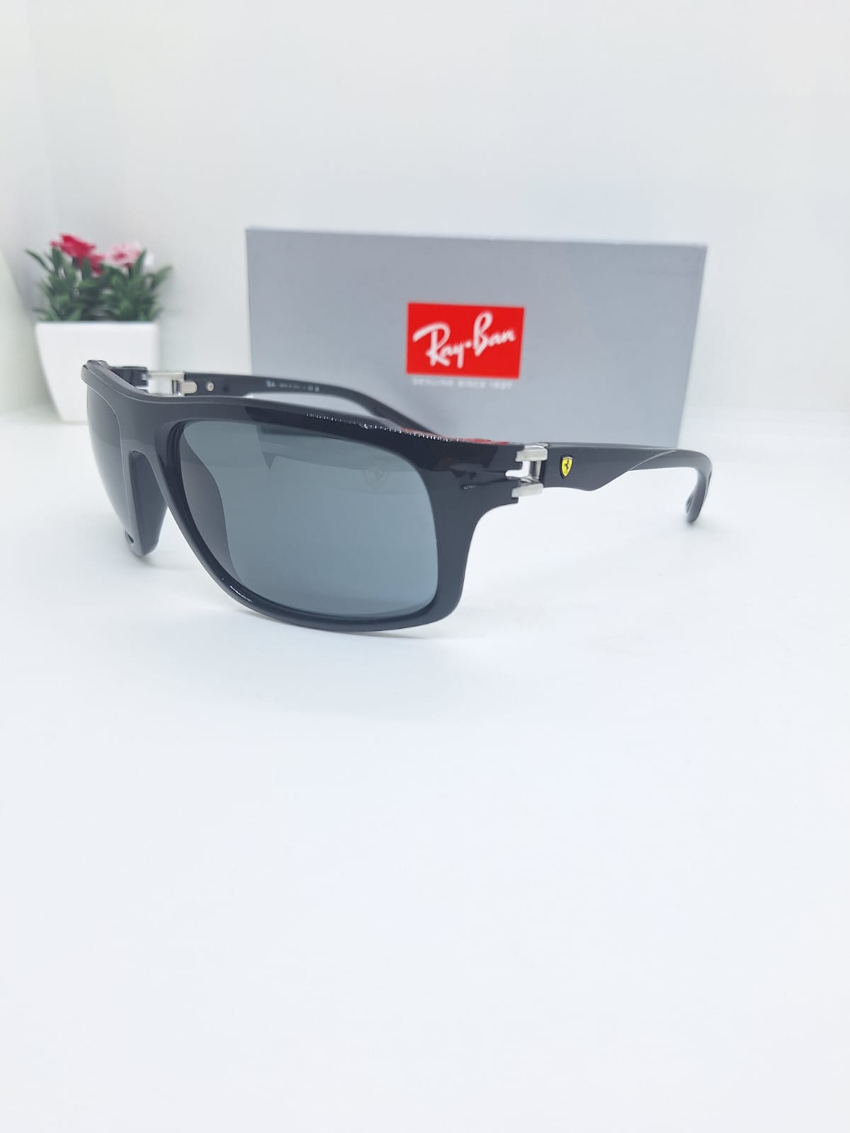 rayban ferrari güneş gözlüğü